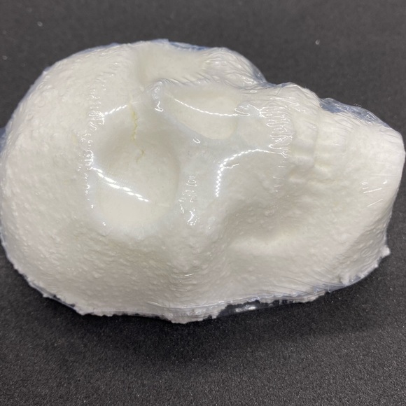 3 scented 💀 bath bombs for Halloween! - Picture 3 of 4